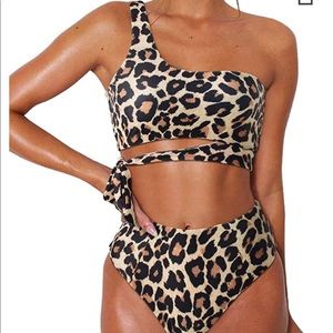 One shoulder high-waisted leopard bikini